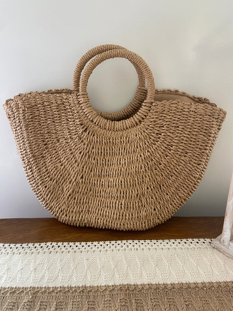 Round knitted handle tote bag